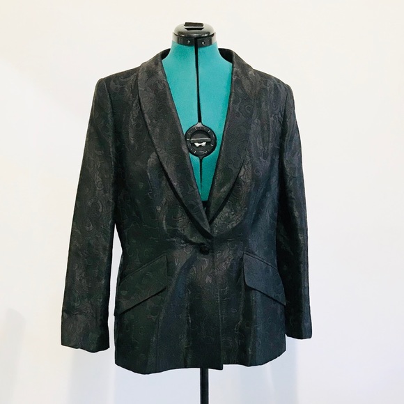 Escada Couture Black Jacket (get with skirt /1,500 - Picture 3 of 9